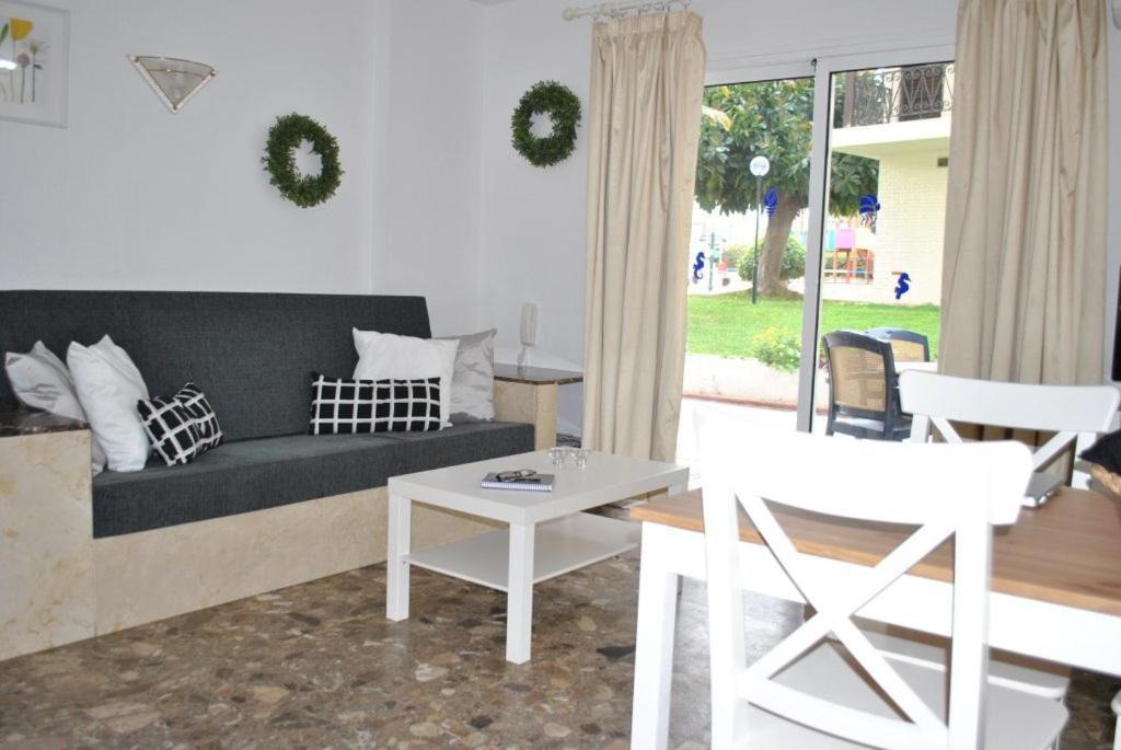 Carihuela Park Palace - Cocasa Apartment ตอร์เรโมลิโนส ภายนอก รูปภาพ
